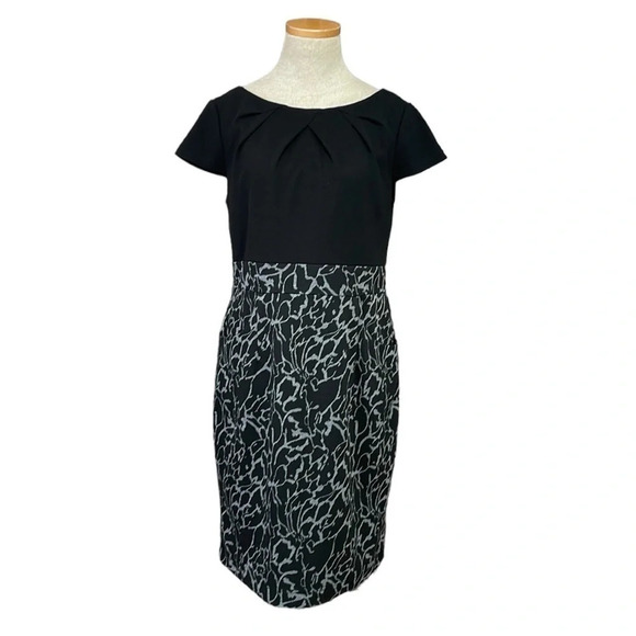 Adrianna Papell Dress Midi Short Sleeve Pleats Black Floral Size 12 Petite P - Picture 1 of 16